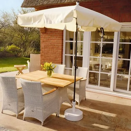 Charming Style Under Thatch * Keitum